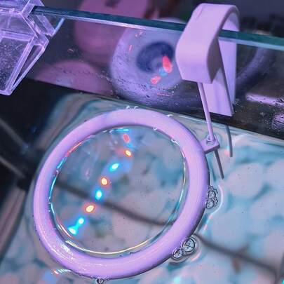 Automatic Floating Fish Feeder. Water Level Auto-Adjusting To Prevent Splashing. Keeps Water Clear With Timed Feeding Device. Essential For Home Aquarium.