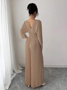 Women's Jumpsuit With Wide-Leg Pants, V-Neck, Overlay, Elegant, Fitted Waist, And Pleats. - 卡其色 - 查看 4