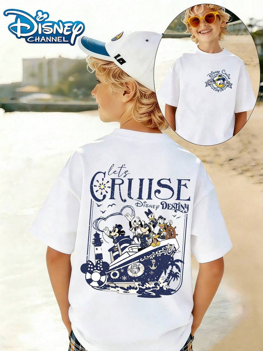Disney Boy Donald Duck Cruise-Themed Short-Sleeved Shirt, With A Donald Duck Emblem On The Front And A Mickey Mouse Family Cruise Pattern On The Back. "Let's CRUISE" Print Pattern Summer Tops,Short-Sleeved Casual And Cute Style  Children's Clothing Design, Girl Clothes,Boy Kids Clothes ,Ropa Para Niños,Teen Girls Clothes, Summer Clothes,Boys Summer Outfits,Boys Clothes,Perfect For Cool Girls. Comfortable And Breathable Children's Short-Sleeved T-Shirt. Comfortable And Casual Wear All Year Children's Clothes,Comfortable & Lightweight, Iconic Print For Mix-And-Match Outfits,Suitable For Both Boys And Girls. - 白色 - 查看 1