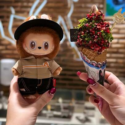  POP MART Labubu, una serie de supermercado/tienda de conveniencia, presenta ropa, accesorios y coleccionables con un estilo adorable de chibi, perfectos como regalos de Navidad y cumpleaños