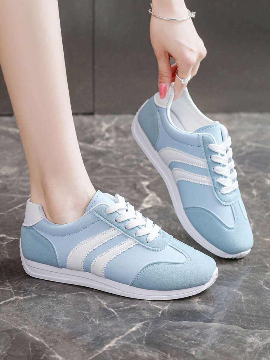 1 đôi giày thể thao đế mềm unisex, kiểu dáng thường ngày, đa năng, có khóa dán, thiết kế tiện lợi dễ xỏ, phù hợp cho mọi mùa. - Màu xanh nhạt - Xem 1