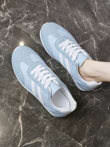 1 đôi giày thể thao đế mềm unisex, kiểu dáng thường ngày, đa năng, có khóa dán, thiết kế tiện lợi dễ xỏ, phù hợp cho mọi mùa. - Màu xanh nhạt - Xem 3