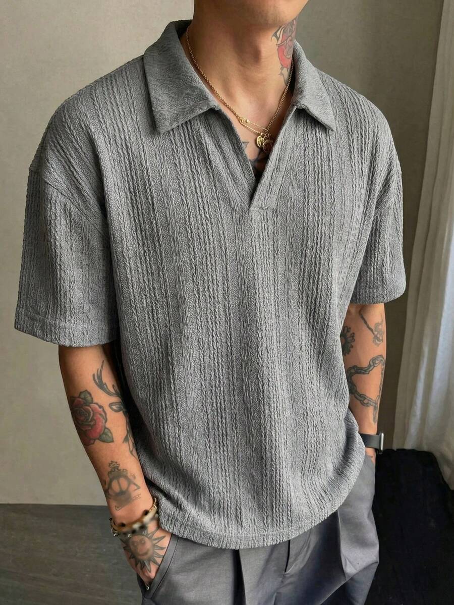 一件 Blueprint Man 男士 Polo 衫，灰色提花领 Polo 衫，垂坠透气针织面料，抗皱，舒适易打理，成熟绅士风格，适合日常、通勤、轻商务、休闲穿着，男士礼物 - 灰色 - 查看 1