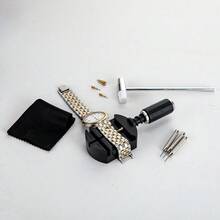 12件套专业表带维修工具套装，包括小锤子、清洁布、表带调节工具、表带针拆卸器、手表配件，实用表带保养工具，适用于调节大多数手表尺寸，是手表爱好者的理想礼物。 - 黑色 - 查看 9