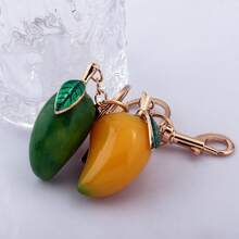 时尚水果钥匙扣：菠萝、西瓜、芒果吊坠钥匙圈，派对宴会包饰，夏季珠宝礼品 - 彩色 - 查看 12