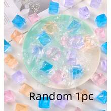 小熊软糖挤压减压玩具：一款柔软、透明、闪闪发光的指尖挤压玩具。这款可爱又萌趣的小熊软糖感官减压玩具有助于缓解焦虑，是送给指尖玩具收藏家和成年人的完美母亲节礼物。 - 彩色 - 查看 12