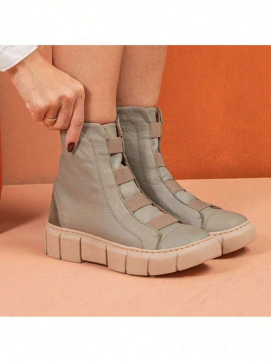 Comfortable Tractor-Sole Boot In Genuine Leather For Winter - Mid-Calf - Olive Green - View 1