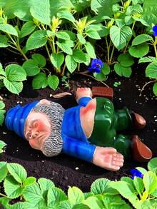 Small Resin Statue - Little Willy Drinking, Suitable For Lawn Decor, Indoor Or Outdoor Decoration, Interesting In Red And Green, Also A Great Mother's Day Gift - A - View 3