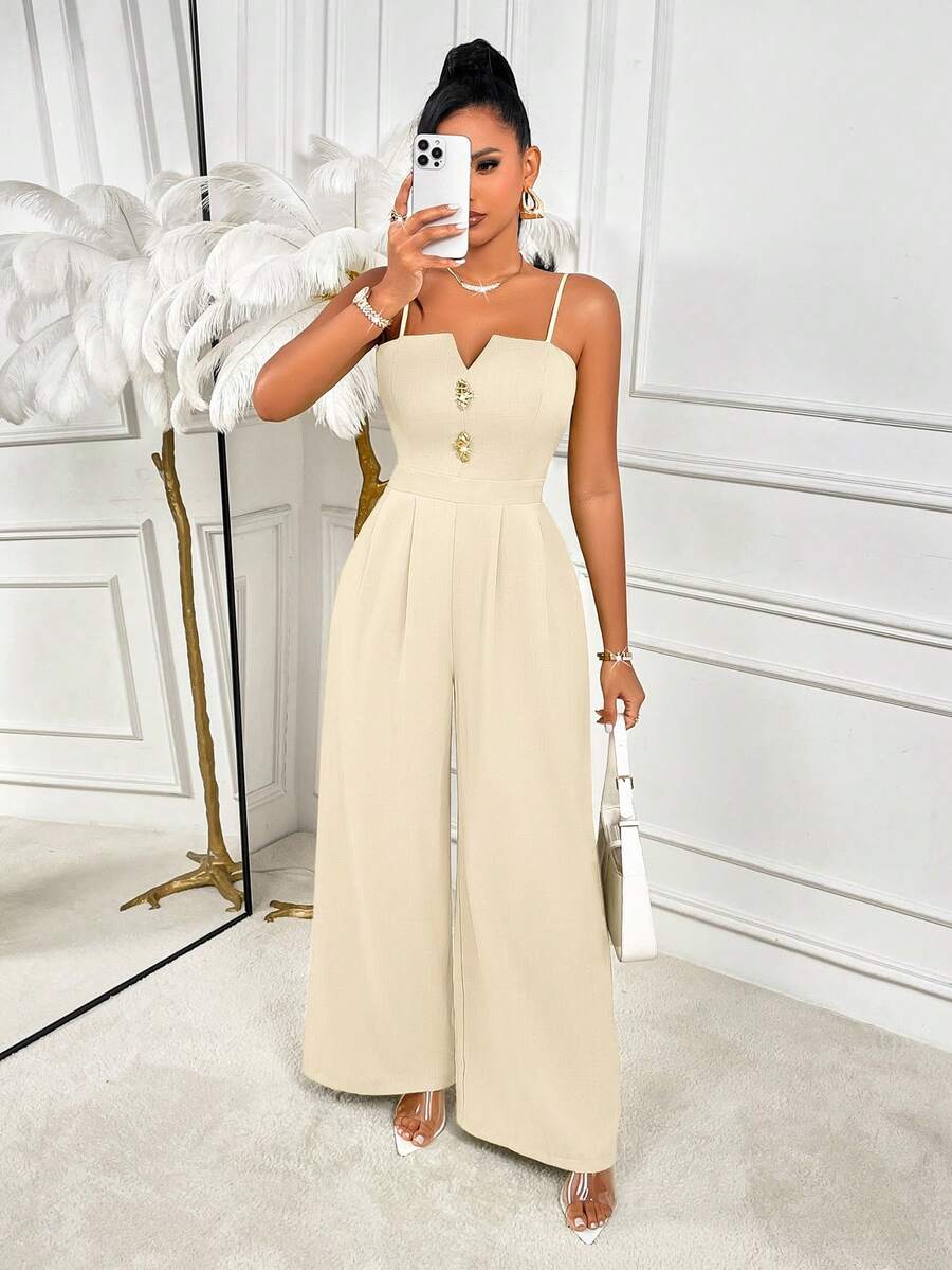 AIJ Amarilo 优雅女士无袖长款连体裤，金色纽扣细节，吊带款式 - 适合夏季、休闲派对、节日和日常穿着 - 杏色 - 查看 1
