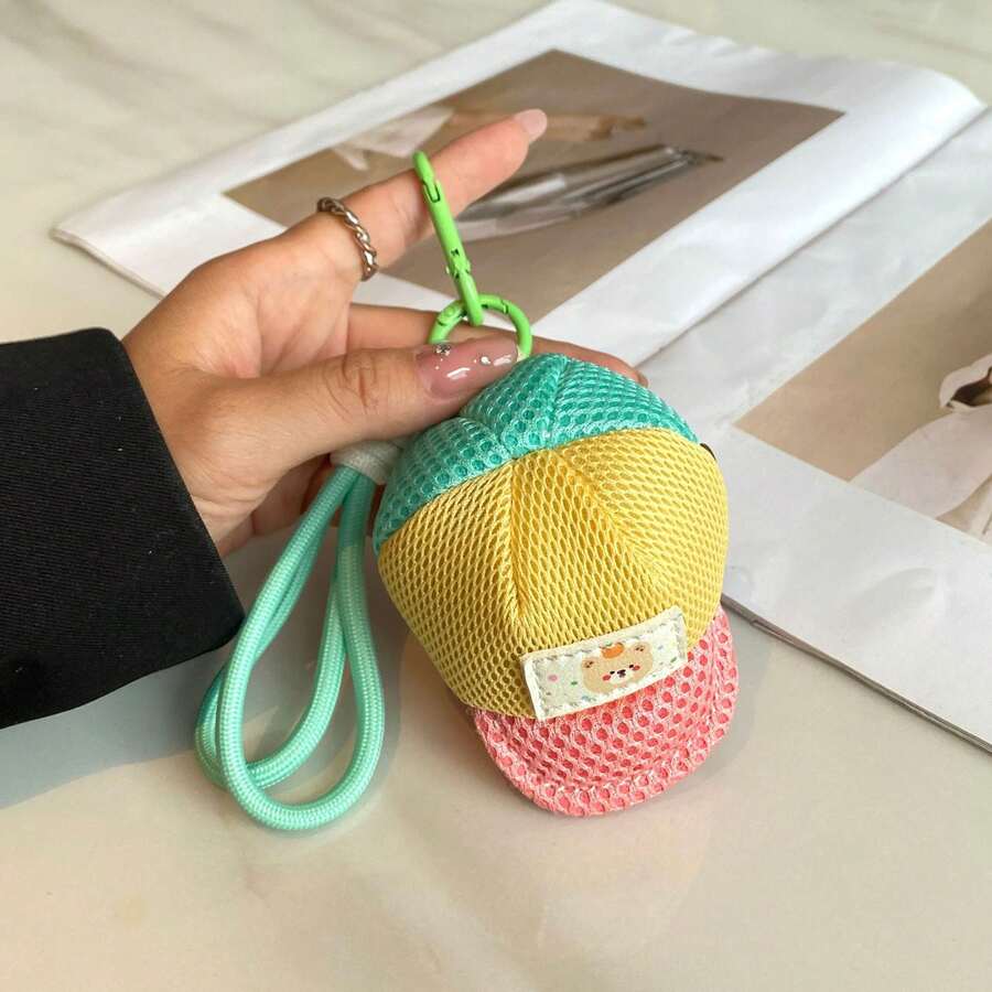 1pc Solid Color Color‑Block Mesh Mini Baseball Cap Shaped Coin Purse, Cute Bear Patch Earphone Case Keychain Pendant, Casual Portable Small Bag Charm For Women - 鴨舌粉 - 查看 1
