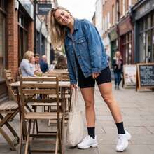 4 đôi tất nữ cổ ngắn có viền bèo, tất dệt dọc đến giữa bắp chân, có màu đen, trắng và xám, thích hợp cho các dịp thường ngày như đi học và đi làm. - Nhiều màu - Xem 6