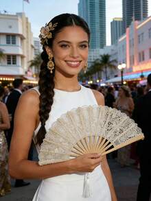 1把蕾丝折扇,采用优质蕾丝面料,手工制作,精致奢华。它不仅是一件实用的扇子,更是一件时尚配饰,为您的生活增添无限优雅与浪漫。适用于日常出行、参加派对、正式场合、妇女节、婚礼回礼、Y2K、卧室、女性、可爱小物、母亲节礼物、花园、夏季、海滩、房间装饰、软萌玩具、毕业典礼、祝贺毕业、毕业派对、旅行徒步必备、便携工具、夏季必备、夏季便携等场合。 - A - 查看 4