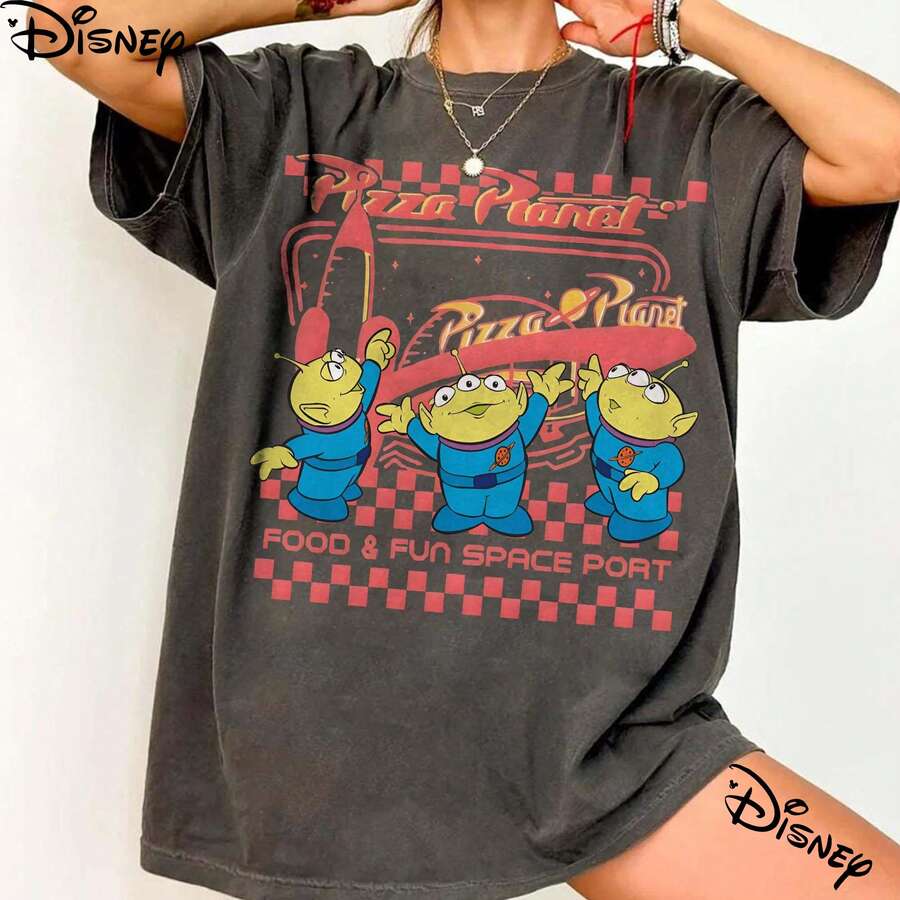 Disney Oversized T-Shirt Retro Pizza Planet Toy Story  Shirt, Pizza Planet Tee, Funny Disney Pizza Shirt, Disney Aliens T-Shirt, Toy Story Family Shirt - Black - View 1
