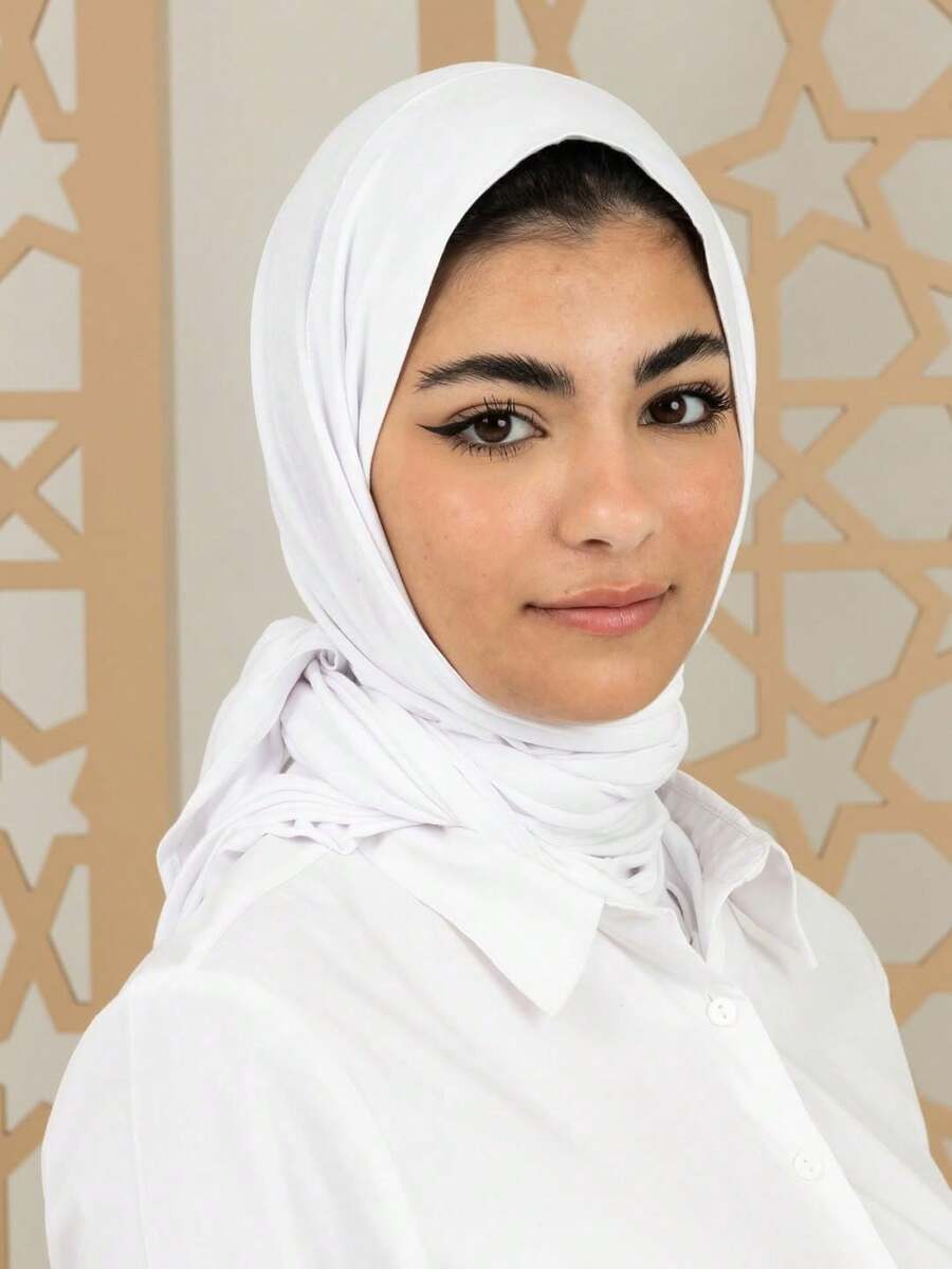 1pc Instant Triangle Hijab, All-In-One Tie-Up Design, Quick Wrap Without Slipping, No Undercap Needed, Suitable For Daily Wear, Prayer, And Outings - Bleached - View 1