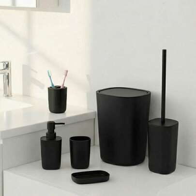 Bộ phụ kiện phòng tắm 6 món, bao gồm cọ toilet, thùng rác, cốc tráng bồn cầu, khay đựng xà phòng, giá đựng bàn chải đánh răng và bình đựng xà phòng.
