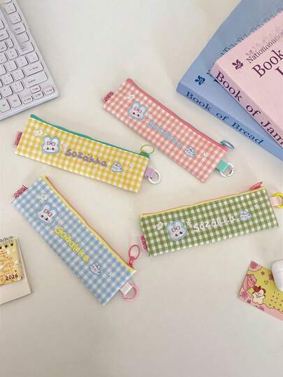 1 Chiếc Hộp Bút Hình Thỏ Dễ Thương Thêu Họa Tiết Kẻ Caro, Túi Đựng Bút Cảm Ứng, Túi Bảo Vệ Sổ Tay, Túi Viết Thư Dung Lượng Lớn, Bền Chắc, Có Móc Treo, Phụ Kiện Trang Trí Ba Lẻ, Túi Đựng Bút Có Khóa Kéo, Túi Đựng Bút, Thích Hợp Cho Doanh Nghiệp, Văn Phòng, Học Sinh Trở Lại Trường Học