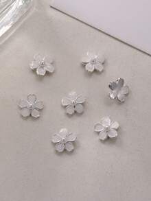 10pcs White Flower Nail Art Decorations, Oil Drop Petal 3D Decor, Suitable For Nail Art, Nail Stickers, Nail Gems, Nail Supplies, Nail Rhinestones Nail Charms - Multicolor - View 6