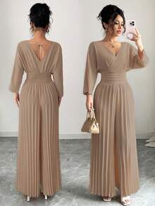 Women's Jumpsuit With Wide-Leg Pants, V-Neck, Overlay, Elegant, Fitted Waist, And Pleats. - 卡其色 - 查看 1