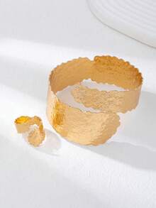 Bộ 2 món vòng tay và nhẫn kim loại dập nổi, hình dáng bất đối xứng, trang sức độc đáo dành cho nữ, phụ kiện phong cách hiện đại, có kết cấu, quà tặng cho phái đẹp. - Vàng - Xem 4