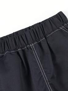 1 chiếc quần short cargo kiểu Mỹ dành cho bé trai tuổi teen, dáng rộng, thiết kế túi rộng. - màu đen - Xem 4