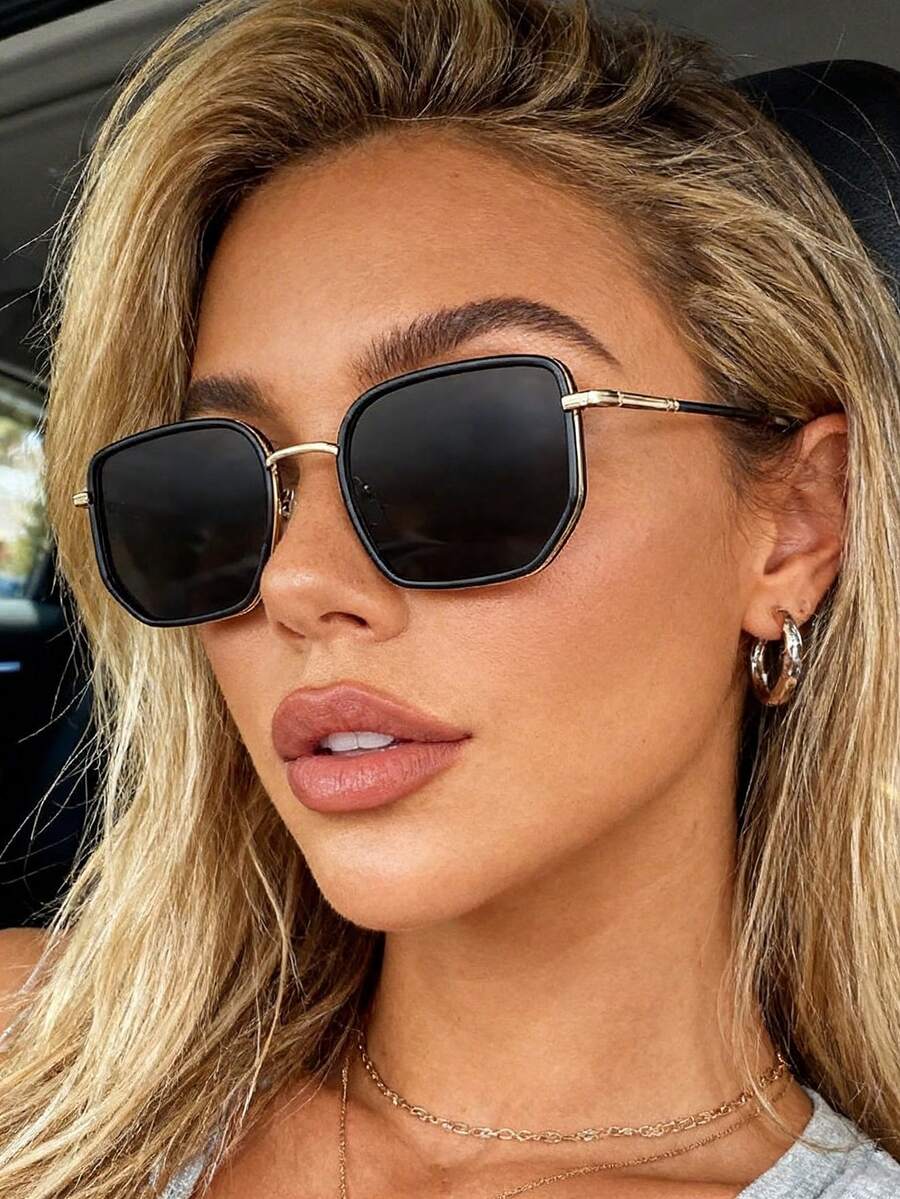 1pc Women Plastic And Metal Square Metal Rimmed Frame Elegant Advanced Exquisite Shades Basics Springbreak Sunglasses For Women Summer Beach Elegant Going Out Outfit - 1pc 黑框灰片 - 查看 1