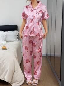 Dreamivo Bộ đồ ngủ tay ngắn cổ ve áo in hình trái tim màu hồng - Hồng - Xem 4