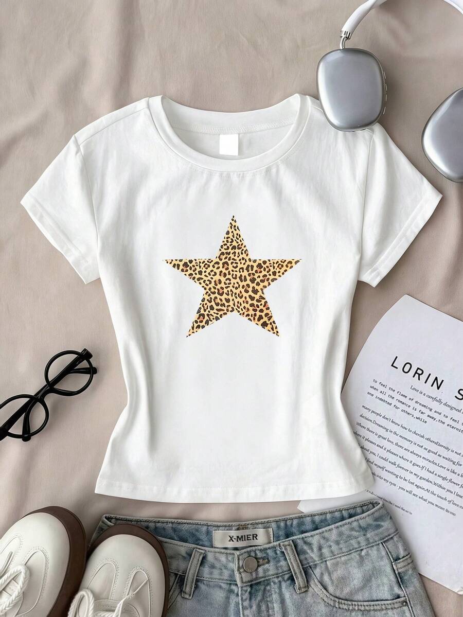 女童个性豹纹星星图案短款T恤，Y2K印花T恤，柔软舒适修身面料，适合夏季休闲放松和日常穿着 - 白色 - 查看 1
