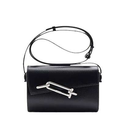 Túi đeo vai nữ cổ điển với dây đeo chéo có thể điều chỉnh, chất liệu giả da bền chắc, nội thất rộng rãi để đựng đồ dùng cần thiết, chiếc túi xách thời trang và tiện dụng cho công việc, mua sắm, du lịch, thiết kế đơn giản nhưng sang trọng phù hợp với nhiều phong cách, nhẹ và thoải mái khi đeo trong thời gian dài, lựa chọn quà tặng tuyệt vời cho gia đình và bạn bè.