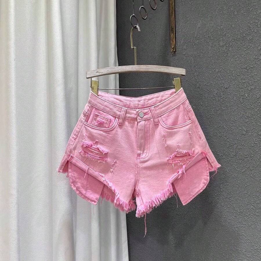 Distressed & Whiskered Denim Shorts With A Flattering High-Rise Waistband, Wide A-Line Leg Opening And Frayed Raw Hem In Black And Classic Blue, Designed To Elongate Legs And Create A Streamlined Silhouette For A Sexy, Minimalist Everyday Aesthetic - 粉色 - 查看 1