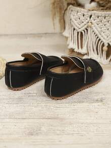 1 par de zapatos planos de estilo británico retro con suela suave y antideslizante, adecuados para uso diario en primavera/otoño, para niños y niñas - Negro - Ver 4