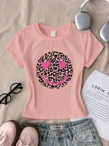 1件可爱时尚的豹纹印花女童短袖T恤，豹纹图案搭配爱心星星装饰，设计可爱，面料柔软舒适，适合女孩日常活动、春夏休闲上学及户外活动穿着。 - 粉色 - 查看 1