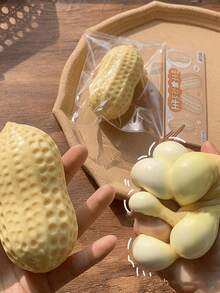 1-3个逼真花生形软胶减压玩具，可爱柔软，慢回弹TPR材质，逼真花生形减压球，成人减压玩具 - 多色 - 查看 2