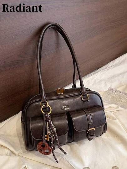 1个女士复古纯色PU皮革单肩包，多口袋设计，大容量，配有可拆卸挂饰（挂饰款式可能略有不同），复古女包