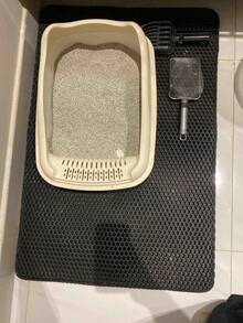 Extra-Large Double-Layer Cat Litter Mat Made Of EVA Material, Designed To Prevent Splashes And Leaks, Keeping Litter Contained. It Is Non-Slip, Washable, Waterproof, Odor-Resistant, And Easy To Clean - Perfect For Litter Boxes And Pet Item Protectors | Washable Cat Mat | Cat Mat. - Multicolor - View 7