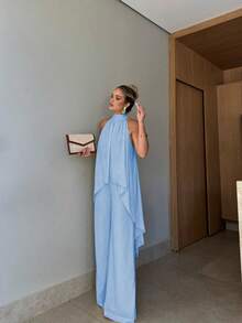 Conjunto feminino de duas peças, elegante, em cor sólida, com top curto torcido na frente e calça comprida, ideal para festas, férias, passeios e encontros na primavera/verão. - Azul - Ver 3