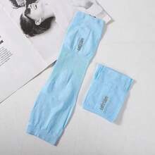 3 chiếc ống tay chống nắng thoáng khí, không đường may, nhanh khô, chống tia UV, kiểu dáng mùa hè unisex, chất liệu lụa băng. Thích hợp cho các môn thể thao mùa hè như chơi golf, đạp xe, chạy bộ, câu cá, lái xe và các hoạt động ngoài trời khác. Được đóng gói trong thùng carton và túi. Thích hợp cho du lịch, lễ hội. - Nhiều màu - Xem 9