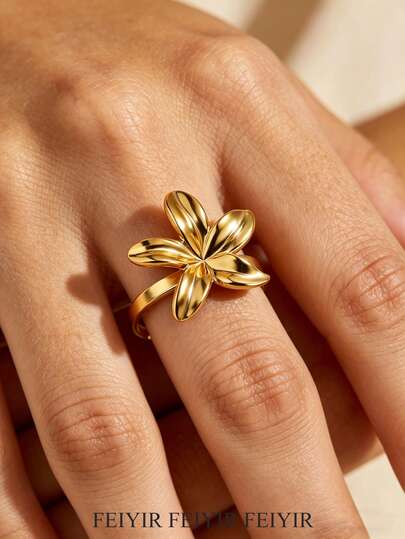 18K镀金不锈钢羽毛花朵可调节戒指，防褪色，适合夏季海滩、伴娘、婚礼，也是送给妈妈、朋友、女儿的珠宝礼物。