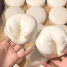 Super Soft Milky Yogurt Cake Squishy Toy Slow Rise Stress Relief Sensory Fidget Creamy Wet Texture Anti-Anxiety Decompression Gift For Kids Adults Office Desk Travel Party Favor - 白色 - 查看 2