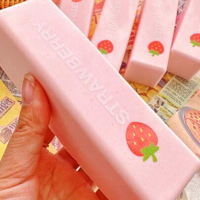 1个可爱粉色草莓巧克力牛奶软毛绒玩具，可挤压、慢回弹，缓解压力，桌面摆件，创意礼物，适合成人，新年、情人节、母亲节、毕业典礼、生日等场合。