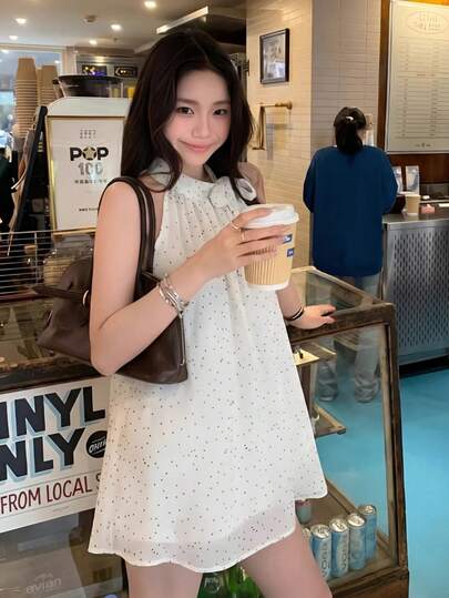 女士蝴蝶结波点吊带露背上衣，夏季法式优雅无袖衬衫，独特设计 白色