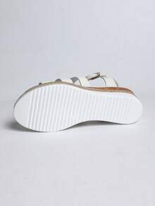 Women's Wedge Thick Bottom Roman Style Beach Casual Vacation Outdoor Beach Summer Spring Outfit Recommendation, Small Platform With Buckle Design - White - View 7