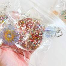 1 pièce Nouveau jouet mou artisanal en forme de feu d'artifice 2026, jouet anti-stress à rebond lent (style autocollant aléatoire), cadeau d'anniversaire, cadeau idéal, cadeau surprise, cadeau de vacances, cadeau de couple, cadeau de guérison, cadeau délicat pour les couples de joueurs, jouet à presser, accessoire anti-stress - Multicolore - Voir 2