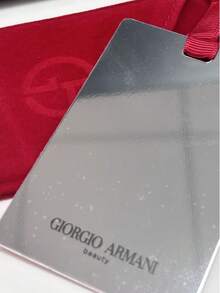 Giorgio Armani Armani 化妝鏡 5.5*9cm，附高級天鵝絨收納袋，輕巧省空間防摔旅行化妝鏡，適合個人使用與送禮 - 紅色 - 查看 9