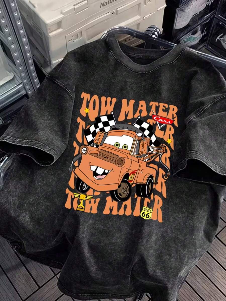 Disney Authorized, Racing Story, Lightning McQueen, Cute Style Creative Printing Fashion  Oversized Retro T-Shirt 2026 Spring And Summer Round Neck T-Shirt Retro Fashion Couples Popular Retro Round Neck T-Shirt, A Gift From Disney Fans. - màu đen - Xem 1