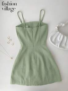 Tailored Jumpsuit With Front Buttons And Utility Pockets – Marrante Collection 2026 - Mint Green - View 3