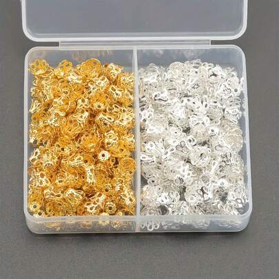 1 hộp/300 chiếc. Đế hoa và nắp hoa có hình dạng nắp hạt rời với hình hoa rỗng bên trong. Nắp hạt hình nón có ba màu: vàng, trắng và bạc. Đế hạt thích hợp để tự làm vòng tay, vòng cổ và phụ kiện thủ công.