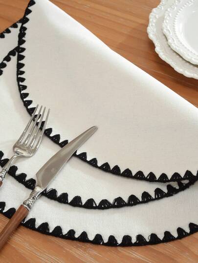 1 Tấm lót bàn tròn dệt tay kiểu cổ điển, viền hình vỏ sò, chất liệu pha polyester và lanh, kích thước nhỏ, phong cách Boho - Thích hợp cho bàn ăn, bàn tròn nhỏ, kệ tivi, vật trang trí, giá nến, trang trí nhà cửa, họp mặt gia đình, trang trí ngày lễ, bàn làm việc trong nhà và ngoài trời, bàn phụ, đám cưới và các dịp khác.