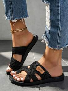 FZY 2026 Summer Women's Mesh Crisscross Strap Flat Slide Sandals, Breathable Open Toe Thong Slippers, Non-Slip Comfort Casual Footwear For Memorial Day, 4th Of July, Labor Day, Beach Vacation, Pool Party, BBQ Gathering, Holiday Weekend, Daily Wear, Outdoor & Indoor, Lightweight Fashion Sandals For Ladies, Plus Size Wide Fit Available, Soft Cushioned Insole, Arch Support, Anti-Slip Rubber Outsole, Water Resistant Quick Drying, Multiple Colors Black/Pink/Brown/Red/Wine, Classic All-Match Design, Versatile Summer Shoes For Jeans, Shorts, Dresses, Swimwear, Vacation Outfits, Streetwear, Athleisure, Casual Chic, Trending Now Viral Shoes, Made Me Buy It, Best Seller Must Have Summer Footwear, Affordable High Quality Women's Sandals, Exclusive, Durable Easy To Clean, Women's Casual & Fashion Shoes Series: Boots, Knee High Boots Women, Shoes Women, Shoes For Women, Beach Essentials, Zapatos De Mujer, Tacones De Mujer Elegantes, White Kitten Heels, Zapatillas Elegantes De Mujer. - 黑色 - 查看 3