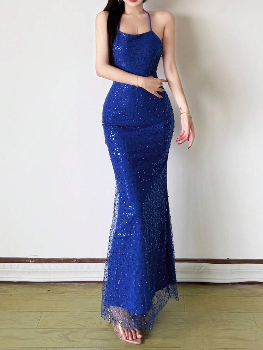 Chiếc đầm dài cúp ngực bằng vải dệt kim màu xanh đính sequin thời trang của YeonC có thiết kế dáng đuôi cá và chất liệu co giãn cao, hoàn hảo cho trang phục dự tiệc cưới. - Màu xanh lam - Xem 1