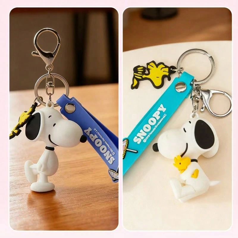 Miniso 史努比夏季旅行系列粉色3D钥匙扣,创意设计,PVA材质,适合用作钥匙扣或包包挂饰(1个) - 彩色 - 查看 1